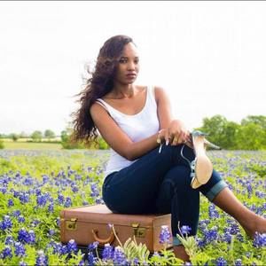 Meet your Posher, Kacye